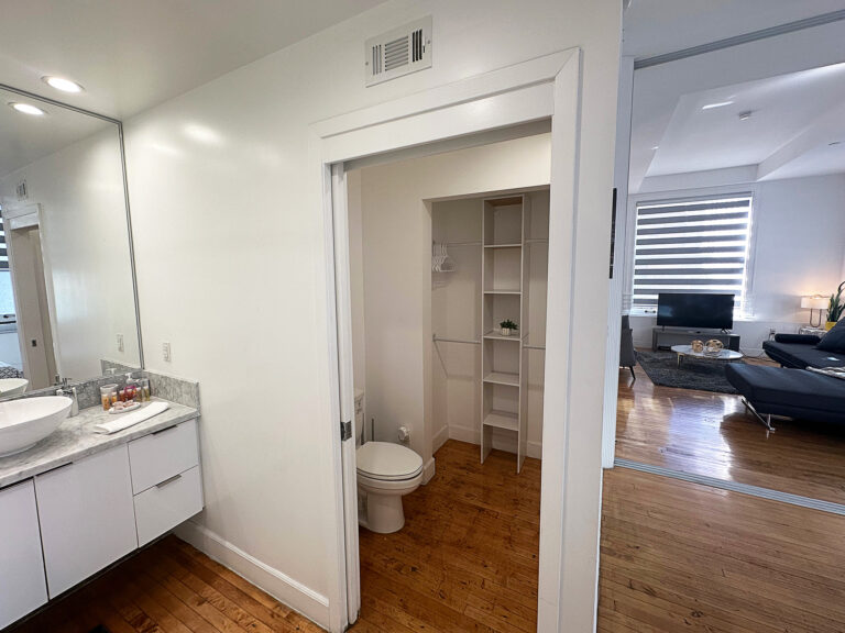 2-bedroom-hwh-suite-bathroom-toilet