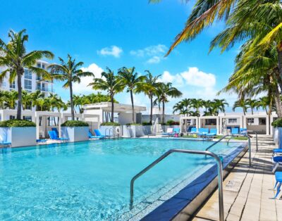 Fort Lauderdale 5-Star Beachfront Hotel